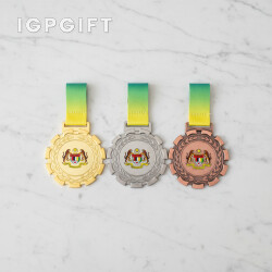 Piala gantung logam