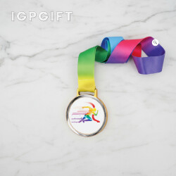 Piala Kristal Gantung
