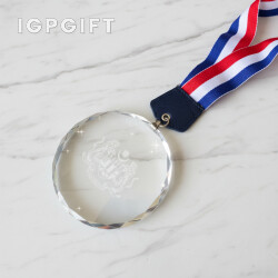 Kristal Gantung Pingat