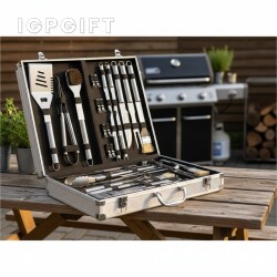 Set hadiah alat barbeku 18 key yang mewah