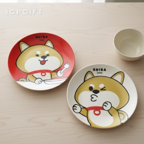 Set hadiah mangkuk dan pinggan yang indah