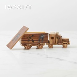 Penggambaran seni model trak kotak kayu
