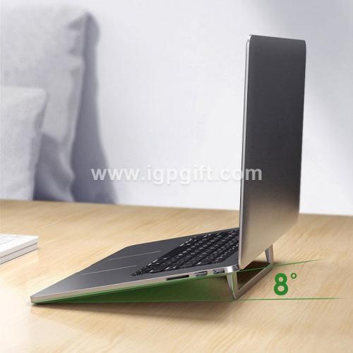 Foldable metal holder for laptop