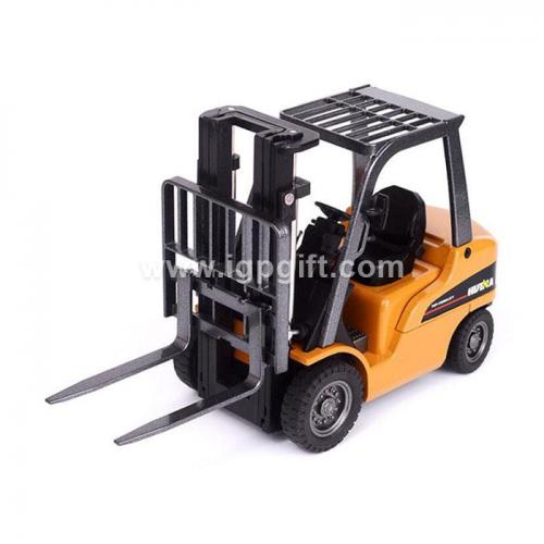 Forklift model engineering toy