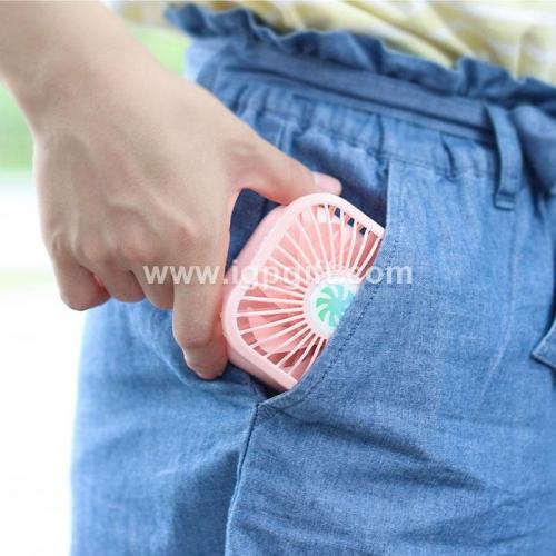 Foldable fan with power bank