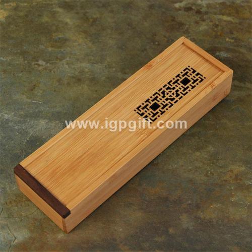 Bamboo carved pen case