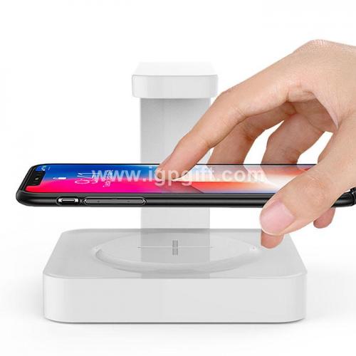 Wireless charger with UV germicidal lamp
