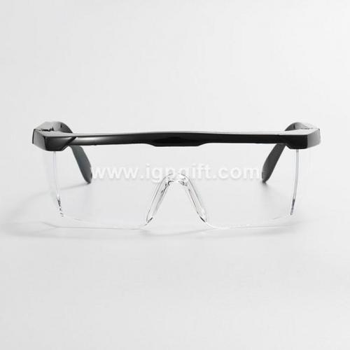 Windproof froth proof goggles